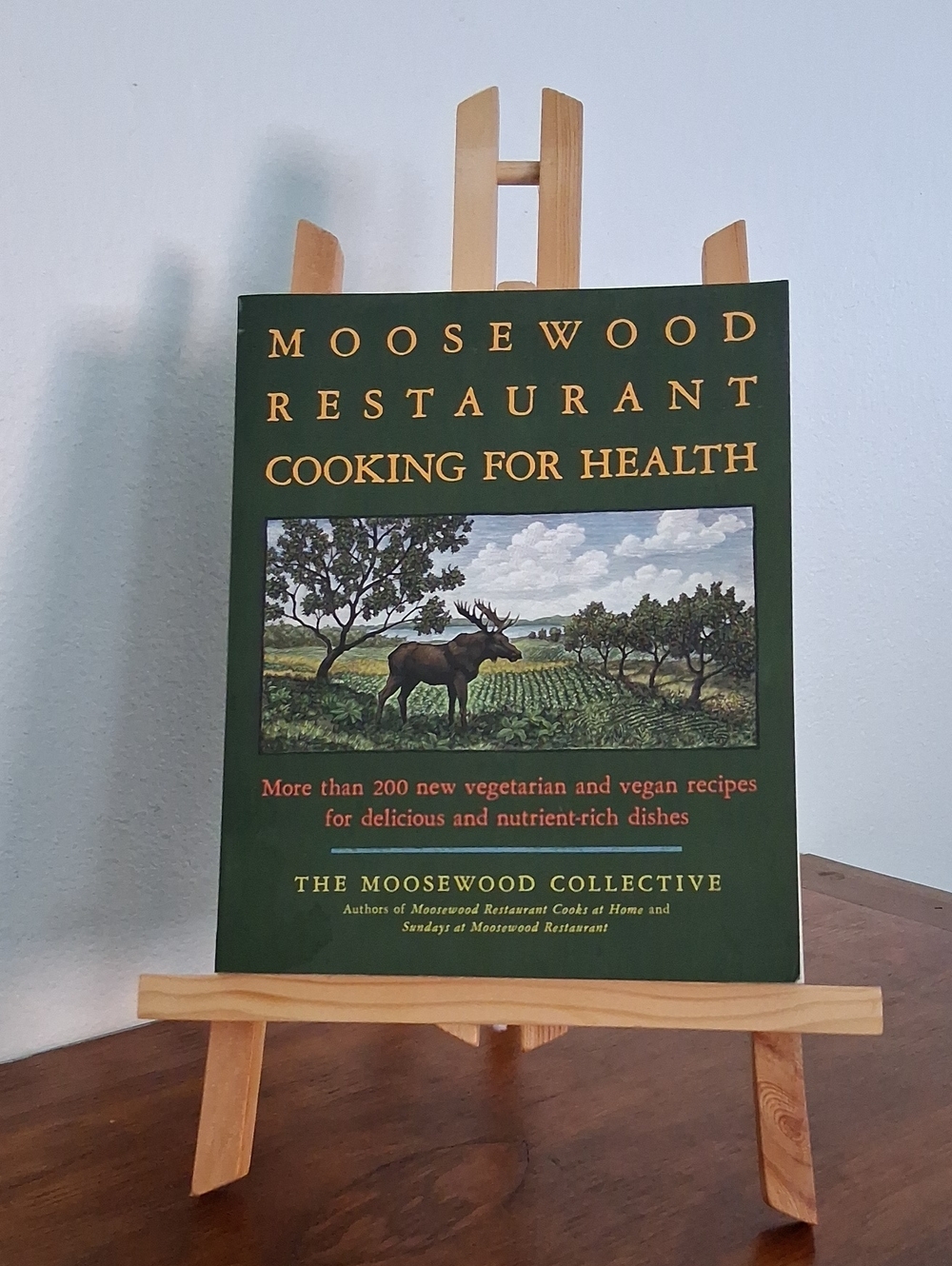 Moosewood Restaurant Cooking for Health - Paperback
